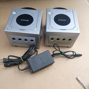 【通電確認済み】 ゲームキューブ GAMECUBE 任天堂 Nintendo DOL-001 2個セット 60509-2