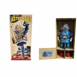  that time thing Astronaut Osaka Tin Toy tin plate Astro no-tsu tin plate toy robot retro Vintage 