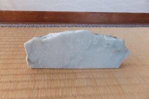 * jade *.. raw ore 475g thread fish river decoration stone .. stone *
