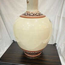 ◆飾り壺◆陶勝作 九谷焼 壺 61cm 飾り オブジェ 台座付き 七福神 中古 札幌_画像4