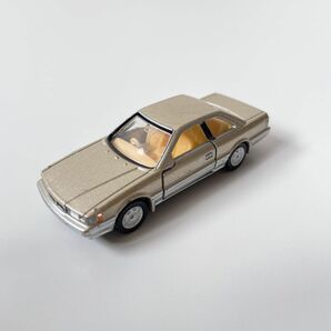 トミカプレミアム No.04 日産 レパード トミカ NISSAN ミニカー　TOMICA