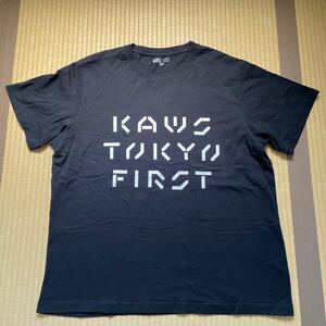 カウズ Tシャツ KAWS ユニクロ コラボTシャツ グラフィックTシャツ kaws 半袖Tシャツ UNIQLO 半袖tシャツ KAWS TOKYO FIRST