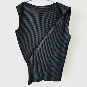 332☆新品同様 ISSEY MIYAKE イッセイミヤケ プリーツ 加工 変形 半袖 カットソー チュニック ブラック 2