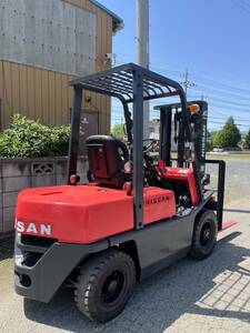 Nissan　forklift　2tonne半　PF0２　ガソリン　マニュアル　座席New item　下取り可能