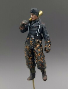 ヨッヘン・パンツァー・ファクトリー　1/35 フィギィア　パンター　戦車兵　完成品