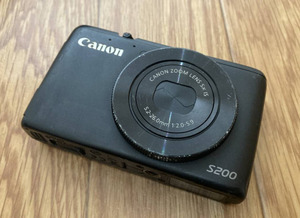 dczog64162様専用 Canon キャノン PowerShot S200 ブラック コンパクトデジカメ パワーショット