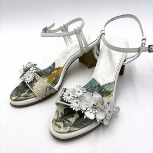 R ＊ 日本製 '高級感溢れる' GINZA KANEMATSU 銀座かねまつ 本革 フラワー装飾 ヒール サンダル 23cm D レディース 婦人靴 シューズ 白