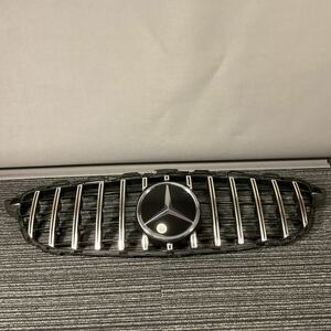 ベンツ C Class W205 After-marketフロントGrille ラジエーターGrille ラジエターGrille パナメリカーナ C63 スタイル 縦ライン 