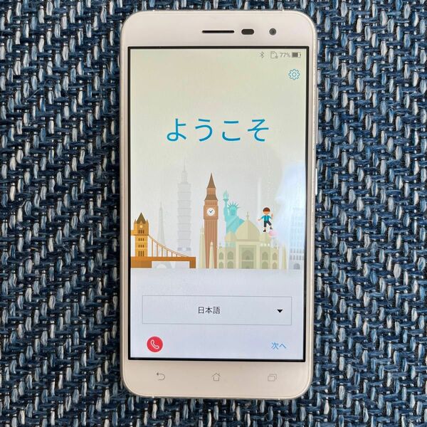 SIMフリーAndroid スマホ　ASUS Zenfone3 Z017DA