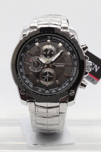 【URREN】QUARTZ CHRONOGRAPHデザイン M:8025 STAINLESS STEEL BACK 中古品美品時計 電池交換済み 24.3.10