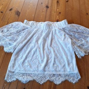 オフショルダー M