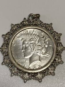 ★美品　大迫力★LIBERTY 銀貨　1923年リバティーコイン　ペンダントベッド　101年前のアンティーク