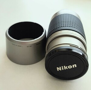 ニコン　NIKON AF NIKKOR 70−300mm 1:4−5.6G シルバー　レンズフード付　美品