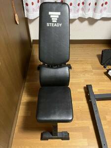 STEADYのインクラインベンチ