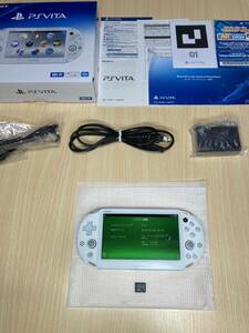 美品　PSVITA2000ホワイト メモリーカード16GB付き SONY ソニー PlayStation Vita 