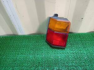  Toyota Lite Ace YM40G 1986 year tail light left shipping size [M] NSP05547