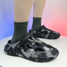 ☆クロスサンダル　メンズ　コンフォートサンダル サンダル サボ　歩きやすい　オシャレ　鯉　可動式ストラップ　2WAY ブラック 27cm_画像2