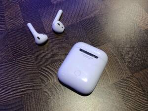 中古品 Apple アップル Air Pods エアーポッズ ワイヤレスイヤホン Bluetooth A1602 A2031 A2032 第2世代 動作確認済