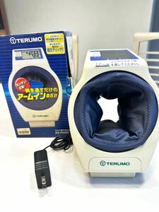 (送料無料)中古品 作動確認済み TERUMO テルモ電子血圧計 ES-P2000A ☆腕を通すだけの、カンタン正確アームイン血圧計 ☆ACアダプター付き