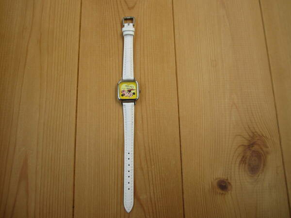 （綺麗、貴重なデザイン）ディズニー Disney ミッキー&ミニーマウス　アナログ腕時計 レディース 