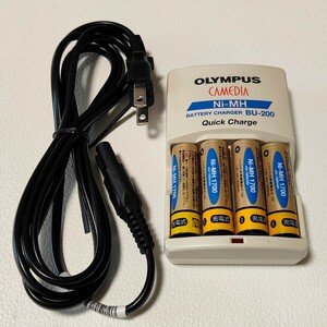 OLYMPUS nickel water element rechargeable battery charger set 