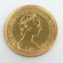 K22　イギリス　ソブリン金貨　エリザベス2世　1982　総重量3.9g【CEAH0009】_画像2
