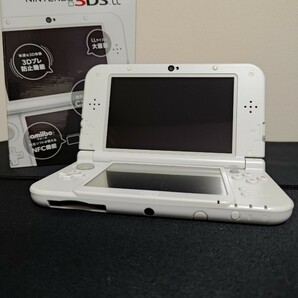 美品 New Nintendo 3DS LL ニューニンテンドー3DS パールホワイト 付属品すべて有り 初期化済み