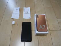  Galaxy A7 SM-A750C 64GB Gold　スマートフォン_画像1