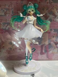 初音ミク　SPM 15th Anniversary KEI ver. フィギュア 箱無し