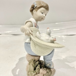  LLADRO リヤドロ 「アヒルとおしゃべり」 No.6759 フィギュリン 置物 陶器人形 インテリア (24/5/5)の画像2