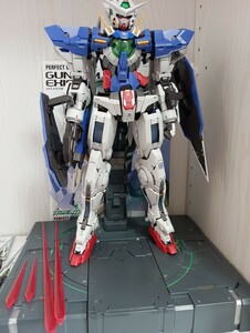 PG　ガンダムエクシア 完成品 組み立て済み1部塗装あり