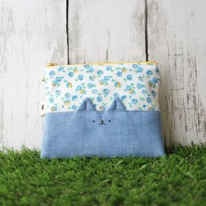 【生え猫ポケットティッシュケース付きミニポーチ】オリジナルハンドメイド　青　花柄