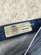 美品 DIESEL TEPPHAR SLIM-CARROT W29 L30 0090L STRETCH スキニー デニムパンツ ダメージ加工 ジーンズ _画像4