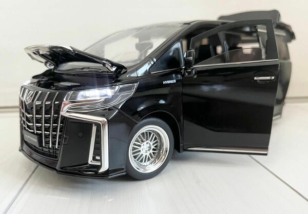 《新品》1:18 トヨタ ALPHARD ミニカー パワースライドドア