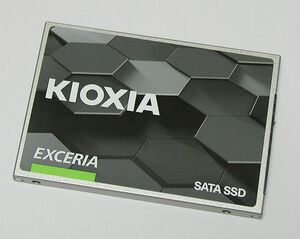 KIOXIA　　　キオクシア　　　 2.5インチ　　内蔵 SSD　　　960GB　中古品　　【送料無料】　