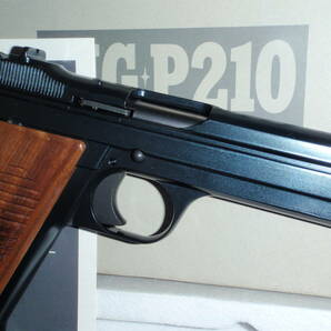 MGC SIG P210 木グリ換装の画像3