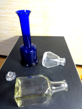 ガラスの醤油差し他　ブルーの花瓶　白ガラス瓶　３個セットで　アンティーク/雑貨/インテリア/オブジェ/昭和レトロ _画像7