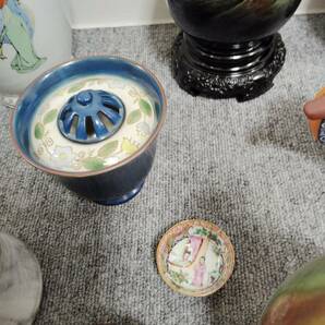 【F-14462】1円スタート 置物おまとめ 花瓶 陶器 アンティーク 中國古玩 陶器人形 純銅皿 古物 古美術品 中古 保管品の画像4