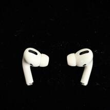 【F-15012】1円～ Apple AirPods Pro第一世代 MWP22JA 使用感あり 充電器欠品 通電確認済 アップル ワイヤレスイヤホン_画像2