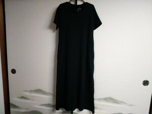 【美品】無地ワンピース(ロング丈 M～Lサイズ)&長袖Tシャツ　2品セット　黒/ブラック　送料無料　