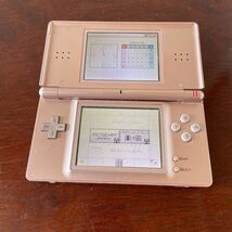 ［ジャンク品］Nintendo DS Lite USG-001 画面傷あり、シール痕有り_画像2