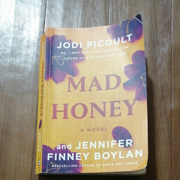 洋書　ペーパーバック　英語小説　Mad Honey / Jodi Picoult 