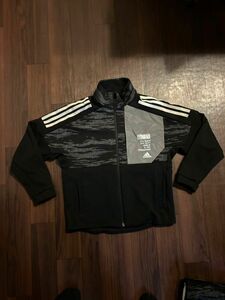 adidas 140cmジャージ上下セット　アディダス　スポーツウエア