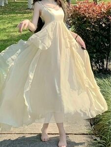 Aラインワンピース フリルワンピース ブライダル ウエディングドレス 結婚式 前撮り 舞台 スタジオ ノースリーブ ライトイエロー