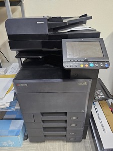 KYOCERA Tascalfa 2552ci 複合機　プリンター　コピー　スキャン　FAX 稼働品