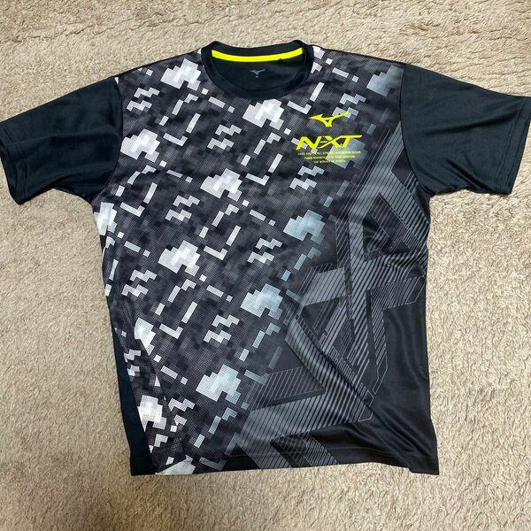 ソフトテニスウェアミズノ半袖Tシャツ　XLサイズ