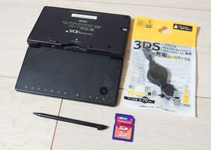 Nintendo DSi ポケットモンスター レシラム ゼクロムエディション ブラック 充電ケーブル タッチペン SDカード