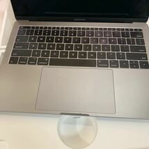 Apple MacBook Pro A1708 i5 メモリ16GB 256GB 13インチ　初期化済　本体のみ　歪み有　（05.10）（02）_画像2