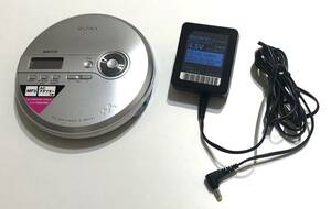 F11　SONY ソニー CDウォークマン D-NE241 シルバー ACアダプター付き MP3 対応　コンセント/ 乾電池併用 WALKMAN　中古