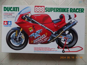DUCATI 888 SUPERBIKE RACER ( TAMIYA 1/12th SCALE MOTORCYCLE SERIES NO.63 )